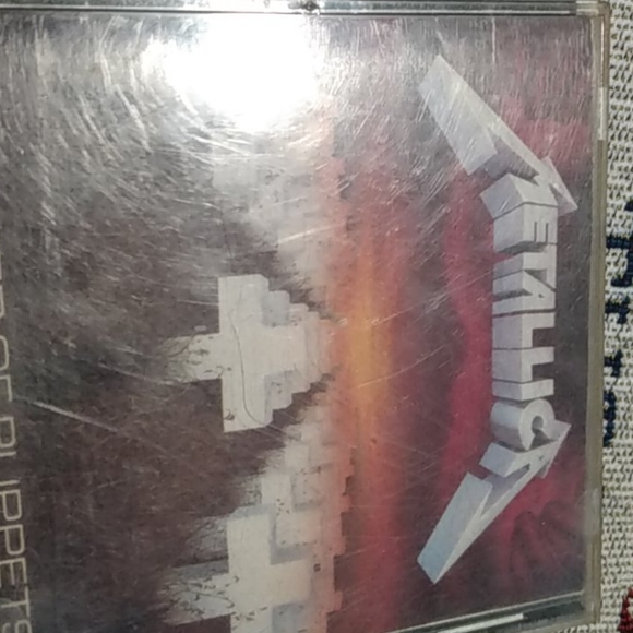 Metallica cds - Picture 5 of 8